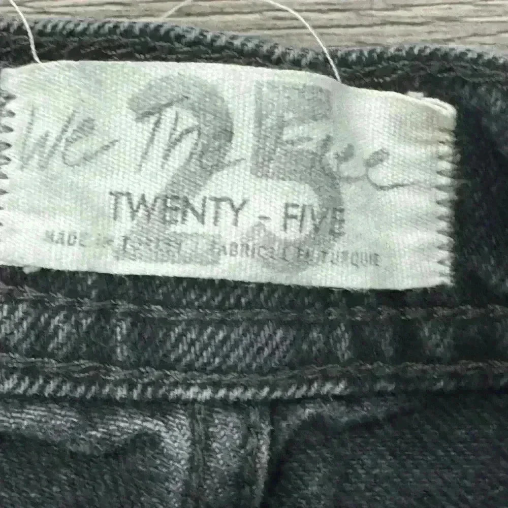 We The Free Size 25 Black Denim Jean Shorts - Picture 2 of 3